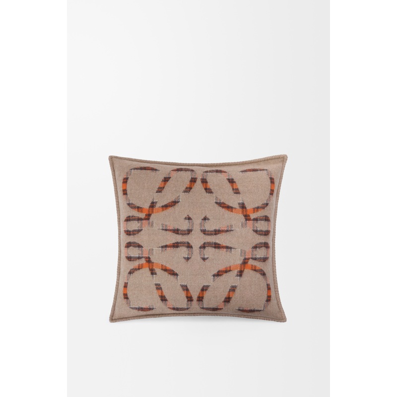 Cushion in wool and cashmere