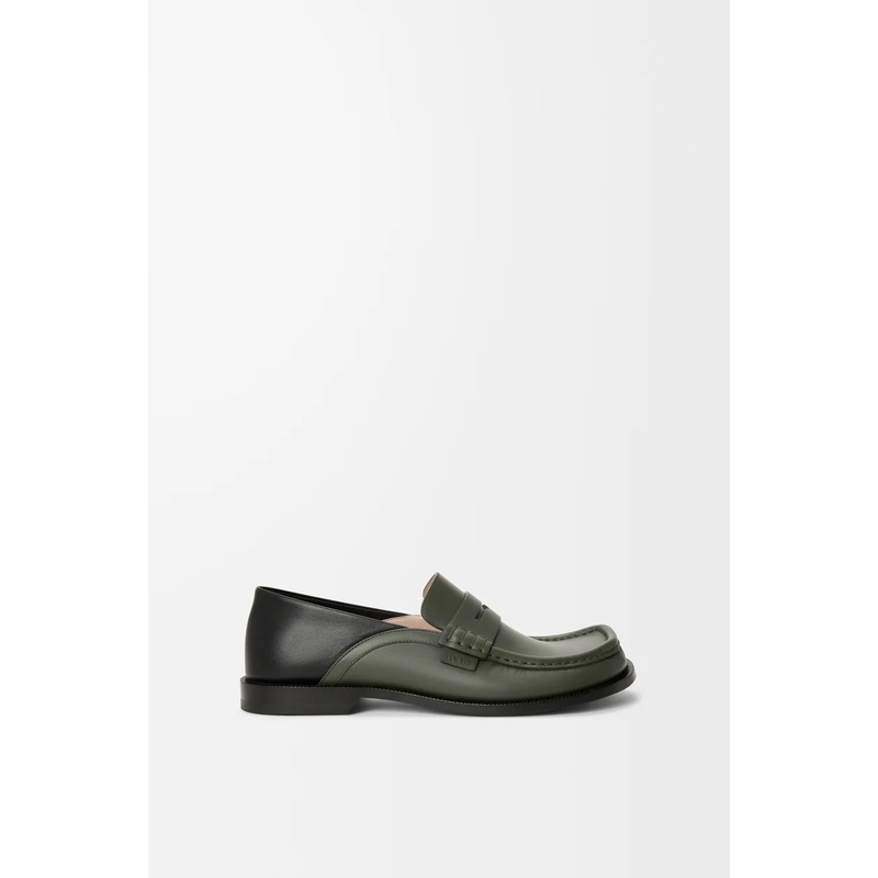 Campo flap back loafer in waxy calfskin