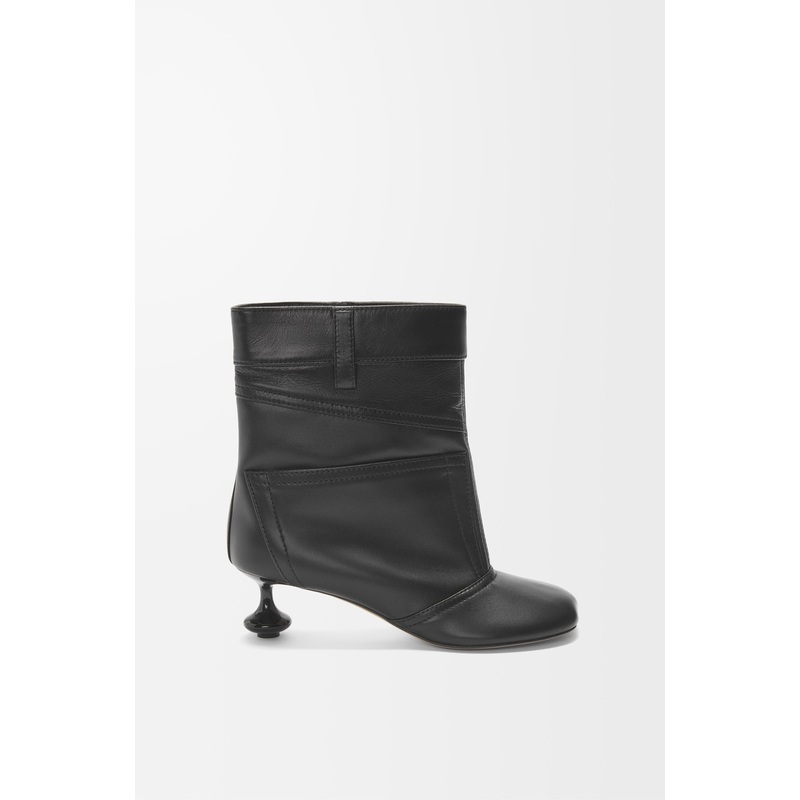 Toy Panta ankle bootie in lambskin