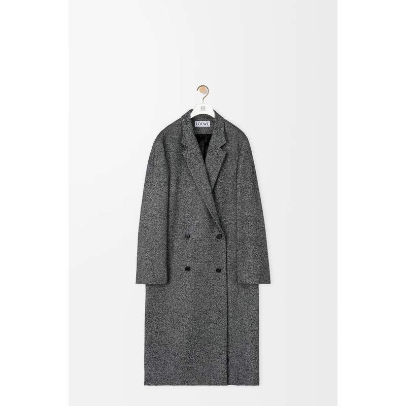Double breasted coat in wool blend