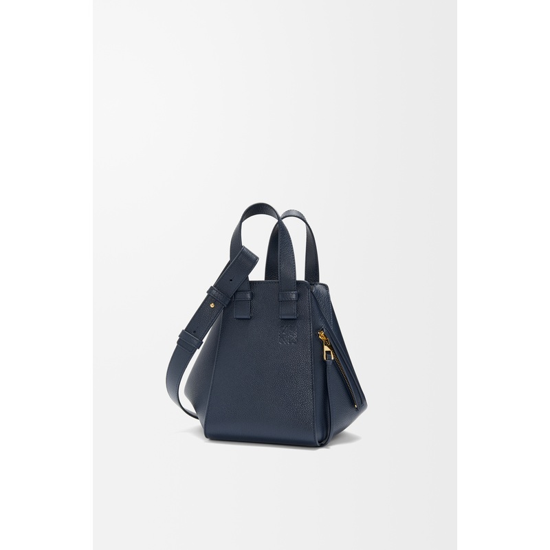 Compact Hammock bag in soft grained calfskin