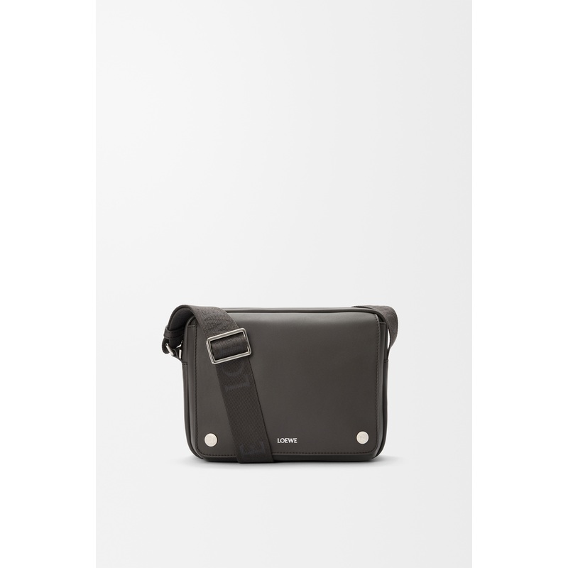 Medium Pebble messenger bag in smooth calfskin
