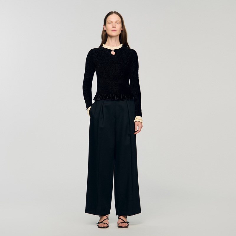 Smocked long-sleeved shirt