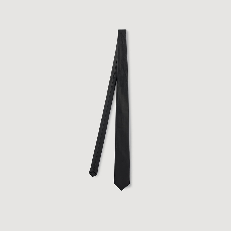 Oversize leather tie