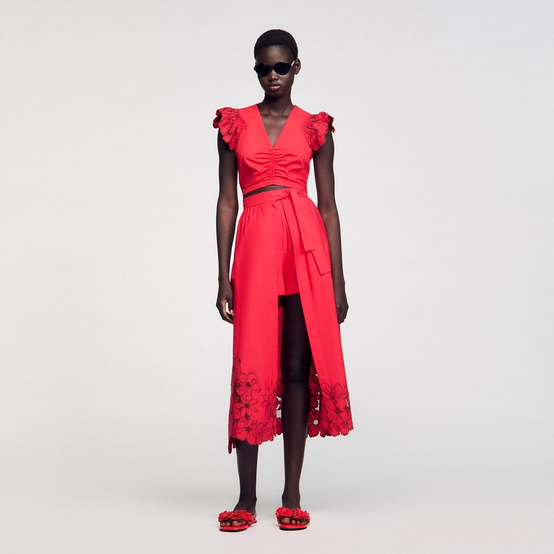 Crop top with embroidered sleeves