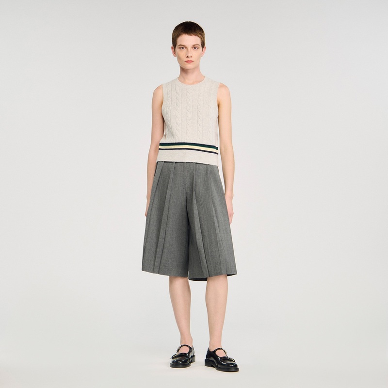 Pleated long shorts