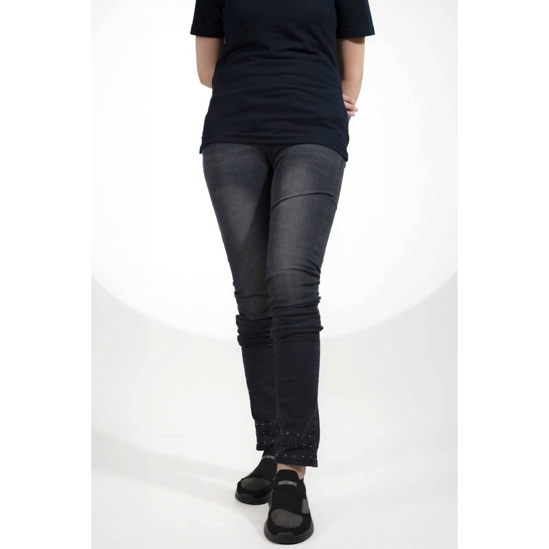 Women’s Fashionista Bead-Embellished Denim Pants