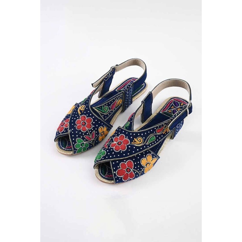 Women’s Osijek Embroidered Design Peshawri Chappal