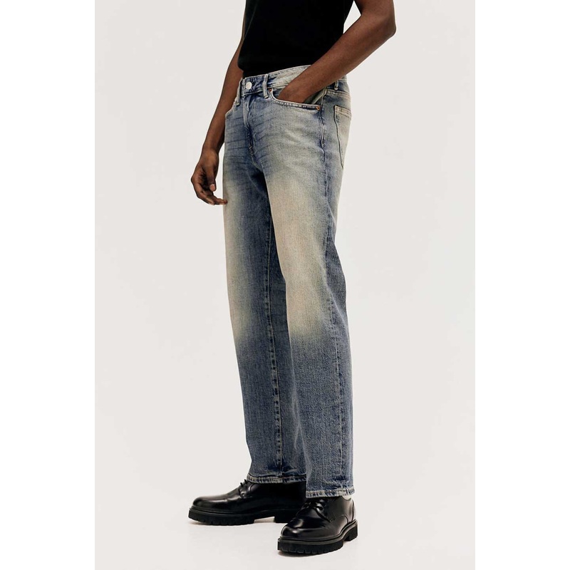 D&Co Men’s Regular Fit Washed Denim