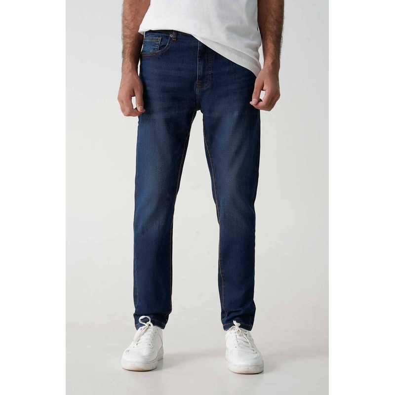 Max Men’s Carrot Fit Denim