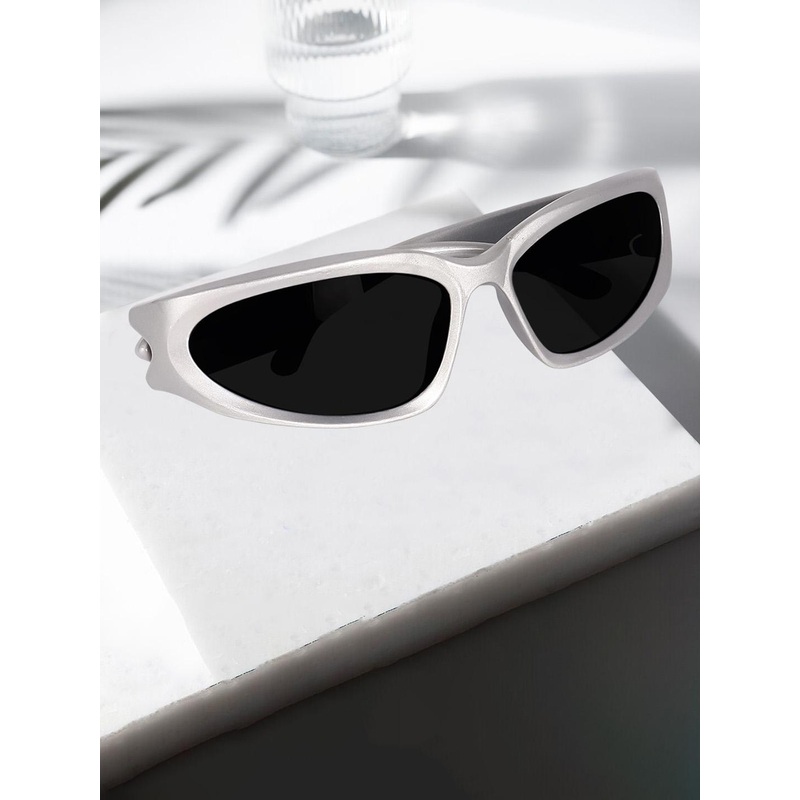 GARTH Unisex Square Sunglasses with UV Protected Lens