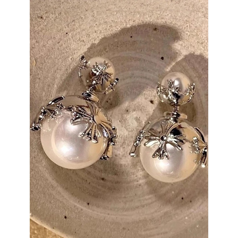 AKISON JEWELS Circular Pearl Studs Earrings