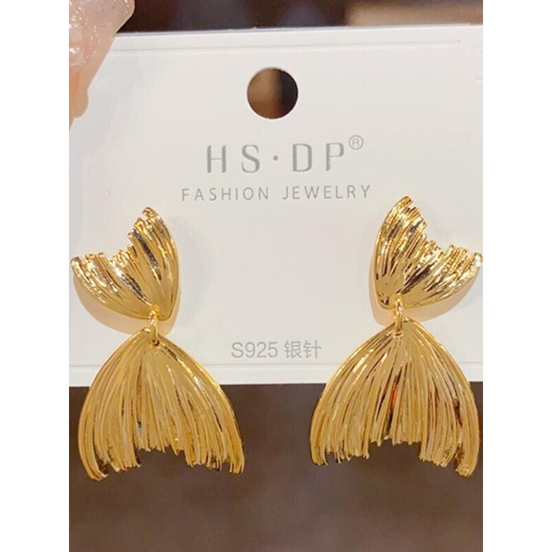 AKISON JEWELS Women Fish Tail Studs Earrings