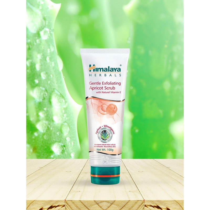 Himalaya Gentle Exfoliating Apricot Scrub for Dry to Normal Skin 100 g