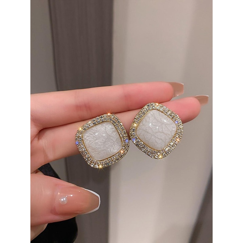 Shining Diva Fashion White Contemporary Studs Earrings