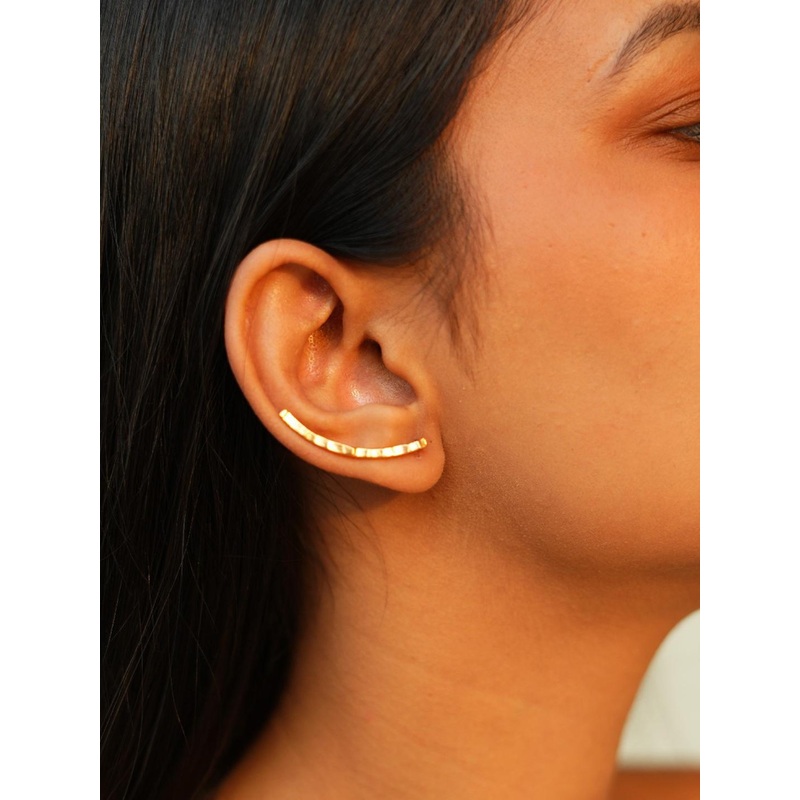 ISHKAARA Gold-Plated Contemporary Climber Ear Cuff Earrings