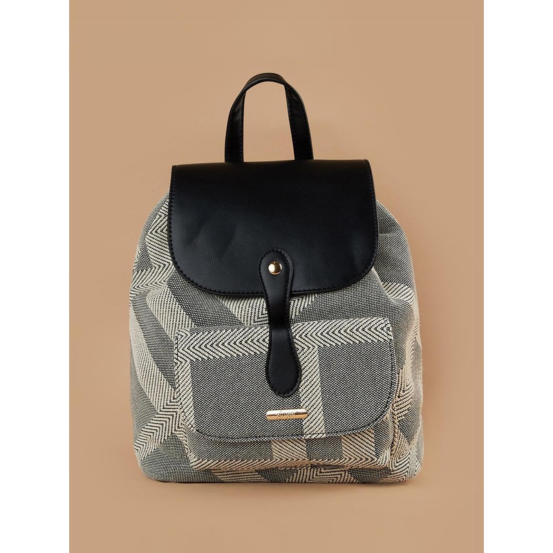 Ginger by Lifestyle Women Geometric Printed Backpack