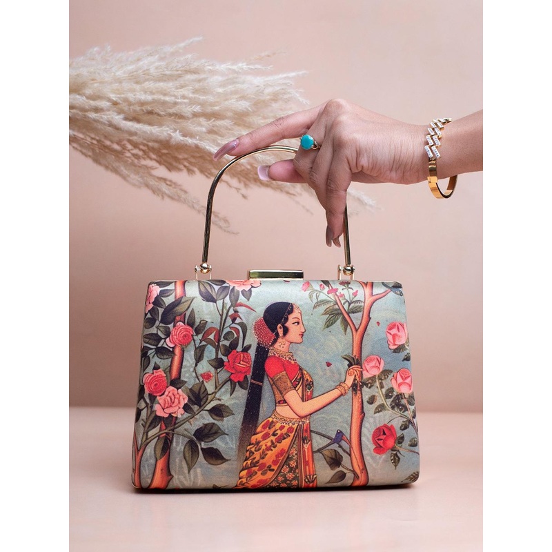 ARTKLIM Traditional Women Portrait Printed Box Clutch