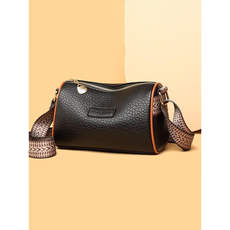 Diva Dale Women Textured Bucket Embellished Sling Bag