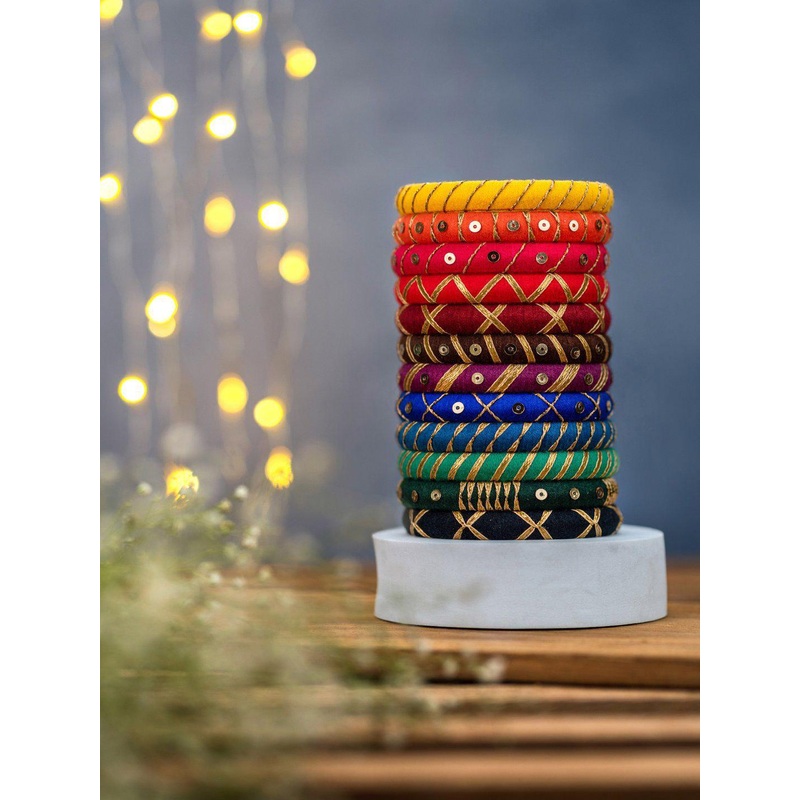 Taasha Craft Set Of 12 Thread Bangles