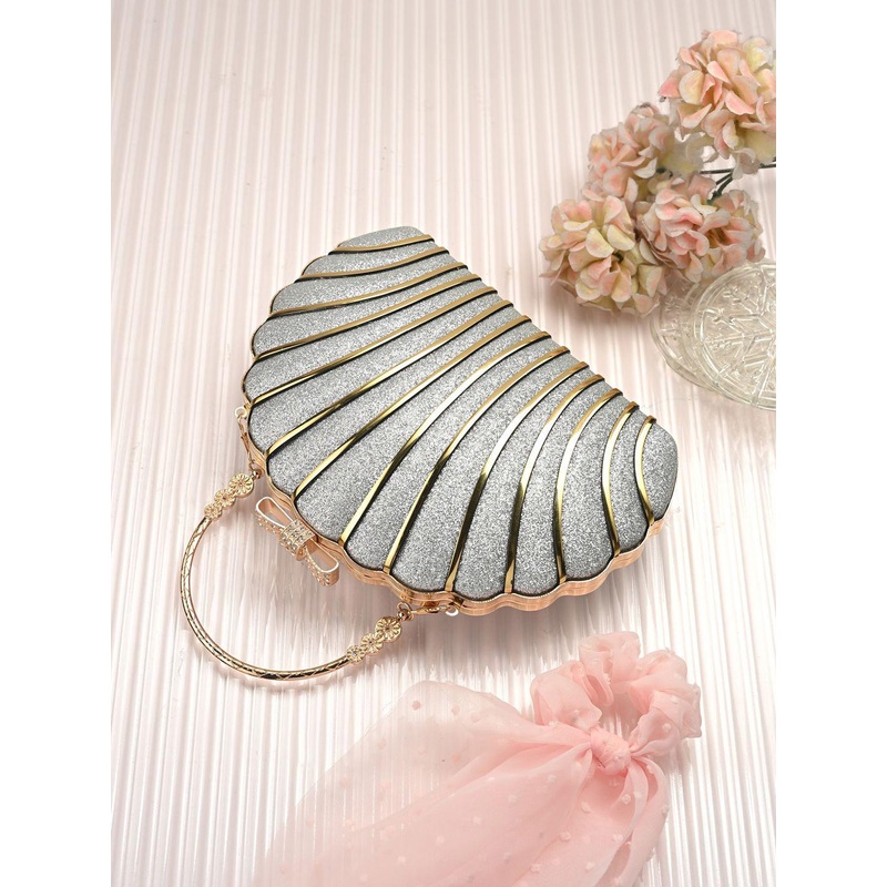 Toobacraft Shell Shaped Envelope Clutch