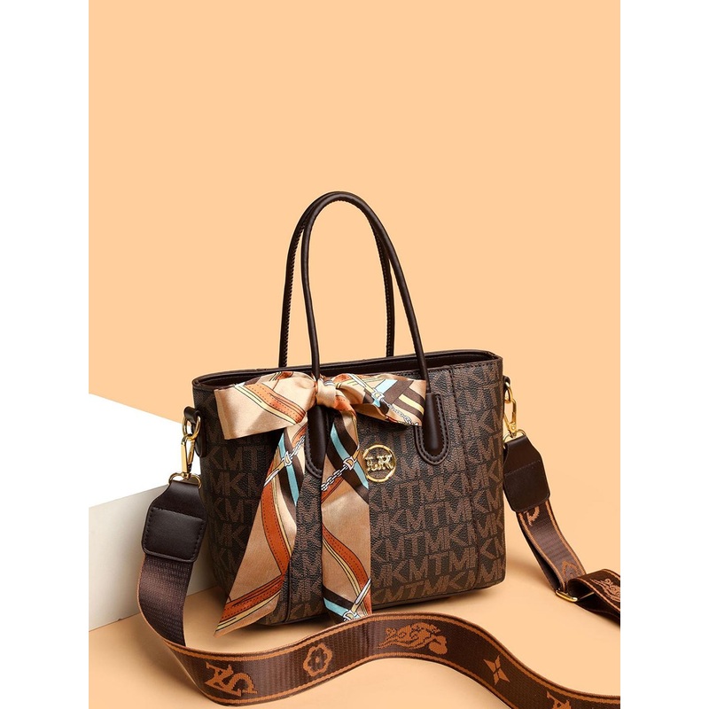 Diva Dale Detachable Sling Strap Structured Sling Bag With Quilted