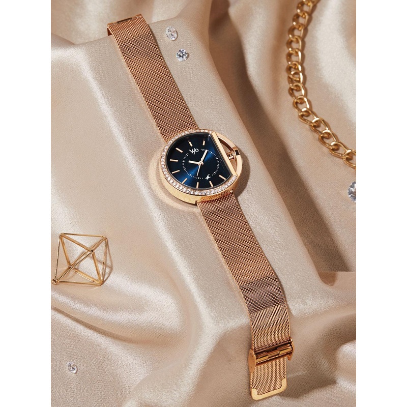 Fastrack Women Stainless Steel Bracelet Style Straps Analogue Watch FV60015WM01W