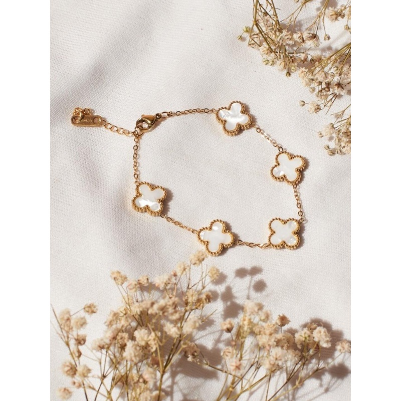 SALTY Women Victorian Clover Adjustable Bracelet for Accessories for Everyday Wear