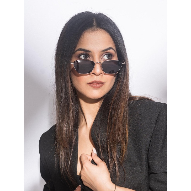 Voyage Women Black Lens Rectangle Sunglasses with UV Protected Lens B80389MG3456C