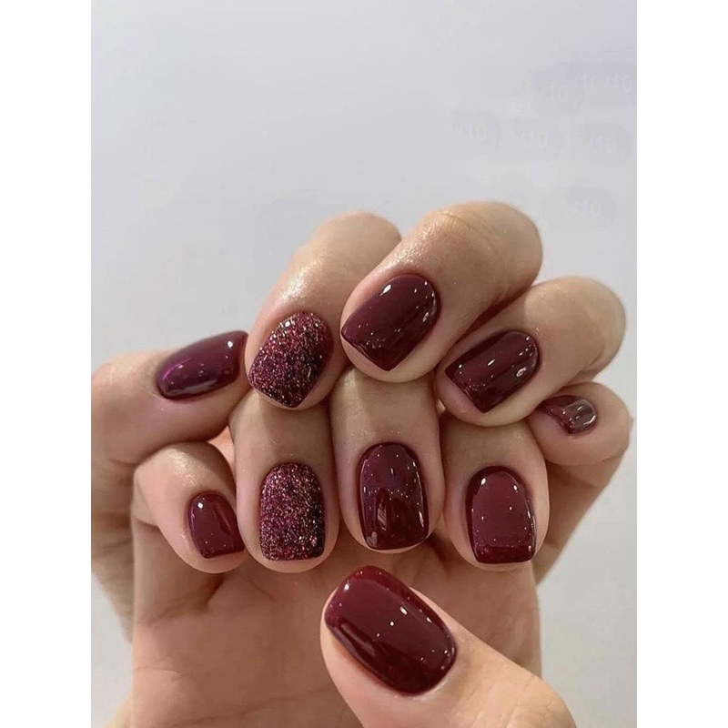 The Pink Truck Set Of 24 Artificial Reusable Nails With Glue – Maroon Copper Glitter