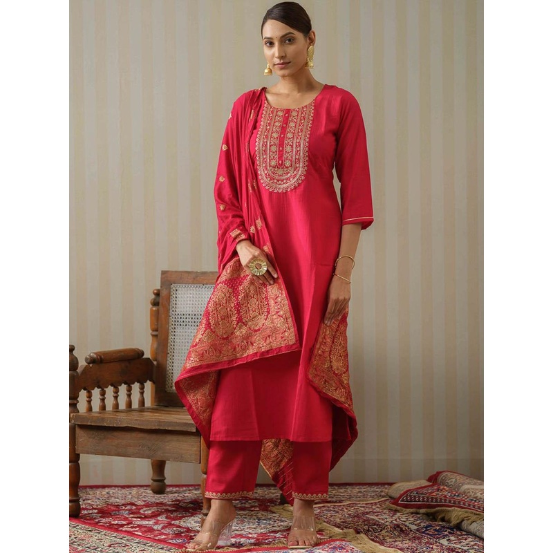 House of Pataudi Floral Yoke Design Round Neck Straight Kurta Trousers With Dupatta