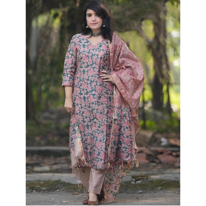 Aaghnya Printed Viscose Rayon Kurta Set