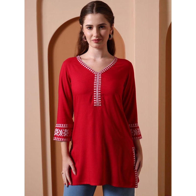 YASH GALLERY Floral Embroidered V-Neck Kurti