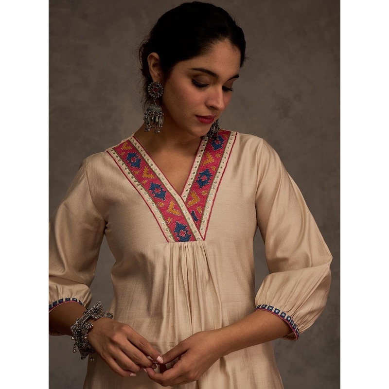 Indo Era Ethnic Motifs Embroidered A-Line Thread Work Kurta With Trouser