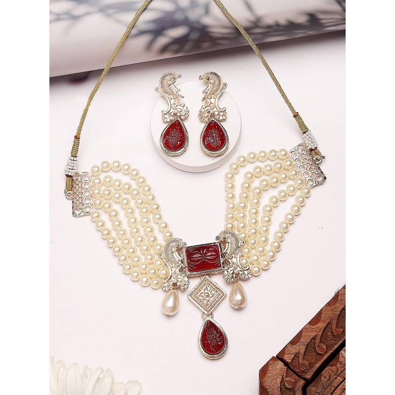 KARATCART Gold-Plated Carved Kundan Stone Studded & Pearls Beaded Choker Jewellery Set