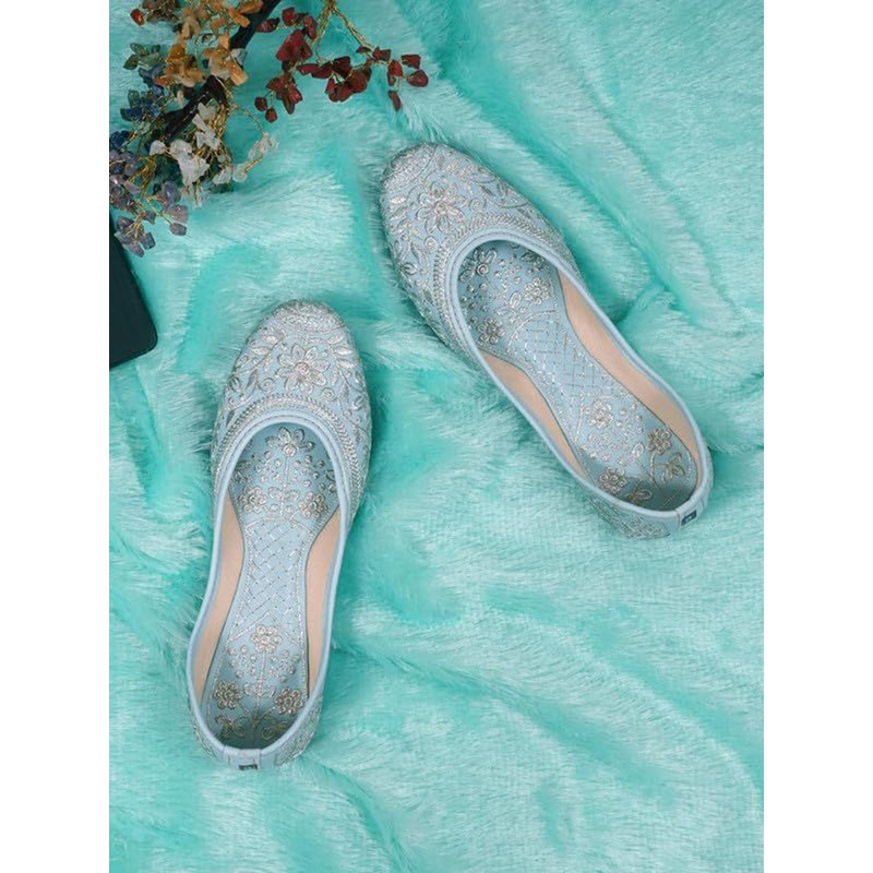 DFR Embroidered Ethnic Mojaris