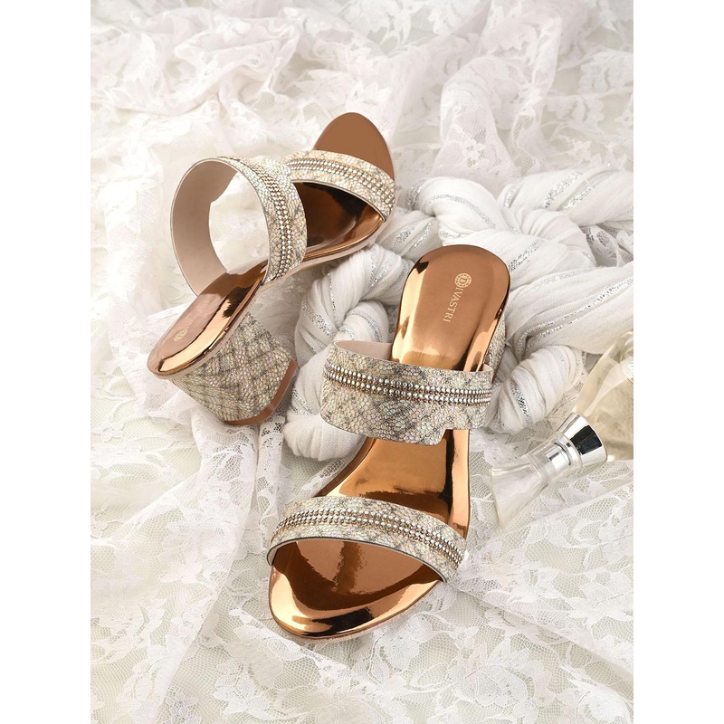 DIVASTRI Women Embellished Open Toe Block Heel Sandals
