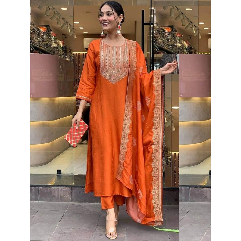 DIVASTRI Women Ethnic Motifs Embroidered Regular Chikankari Pure Silk Kurta with Trousers & With Dupatta