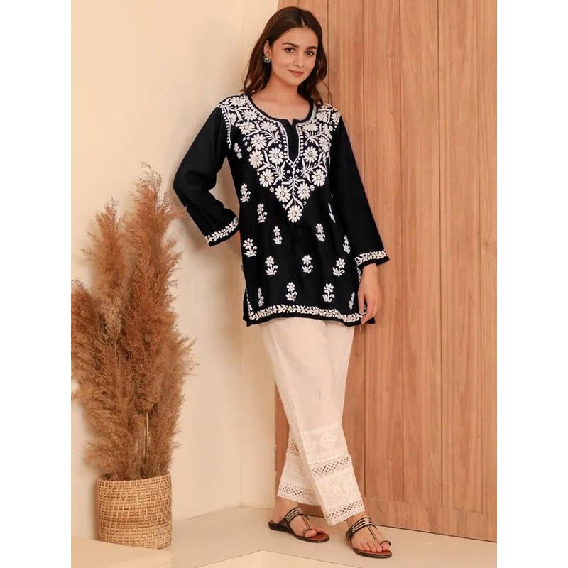 Sidhidata Floral Embroidered Kurti