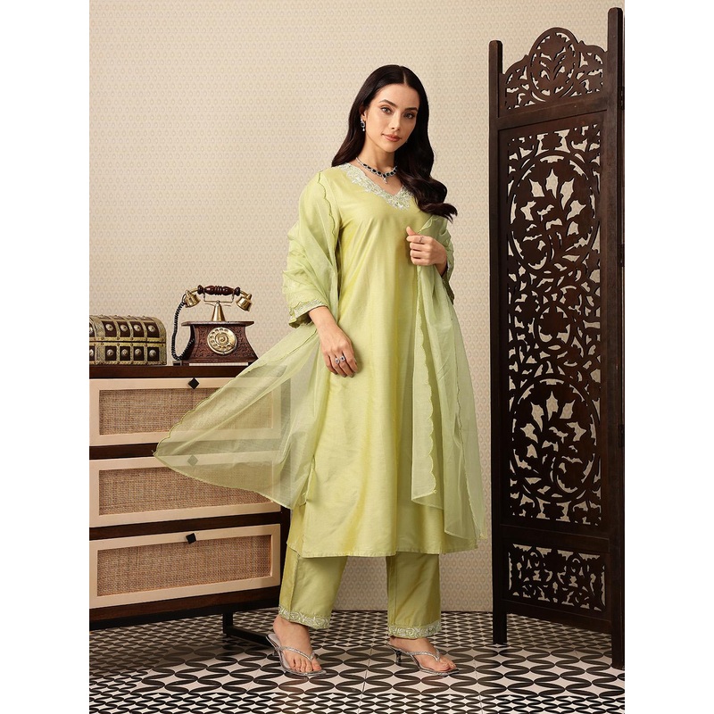House of Pataudi Floral Embroidered Regular Jashn Kurta with Trousers & Dupatta