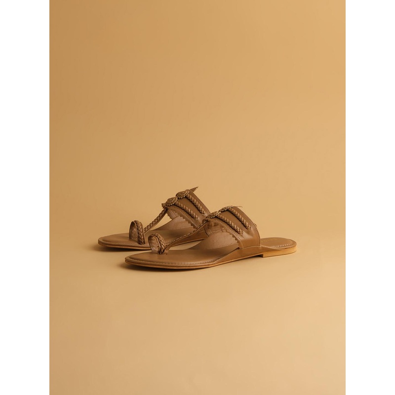 ERIDANI Kolhapuri One Toe Flats