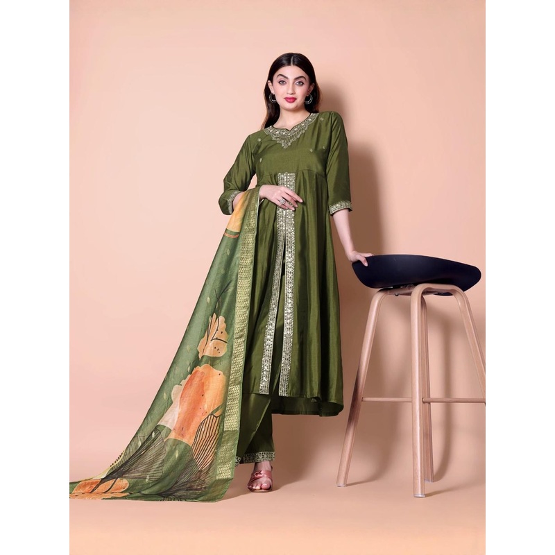 HERE&NOW Women Floral Embroidered Panelled Thread Work Kurta with Trousers & With Dupatta