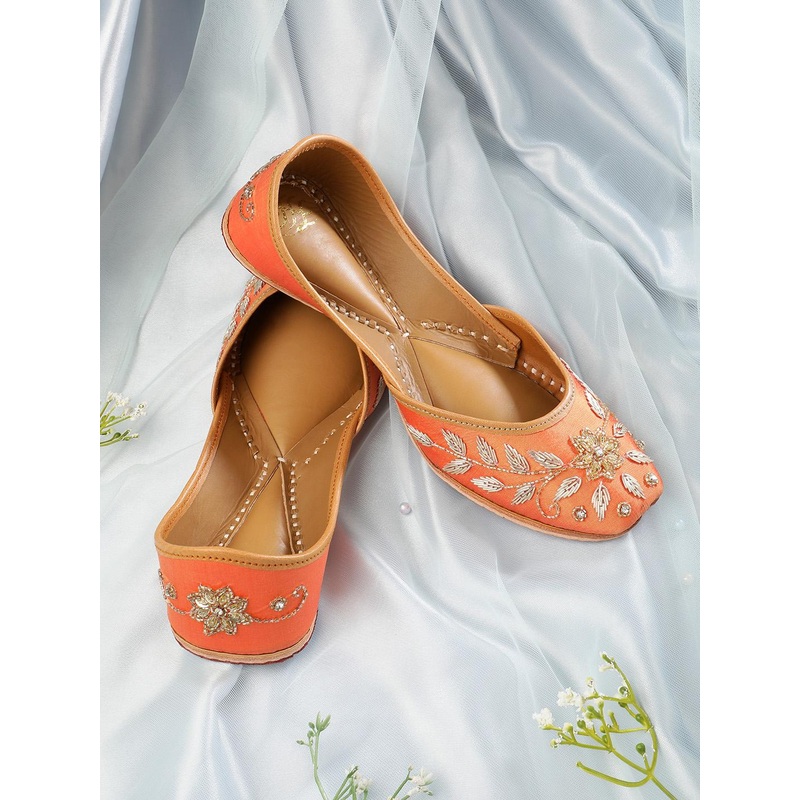 House of Pataudi Floral Embellished Ethnic Mojaris