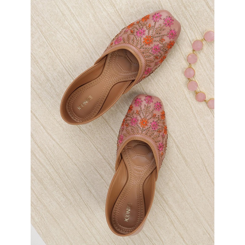 ICONICS Women Embroidered Ethnic Mojaris