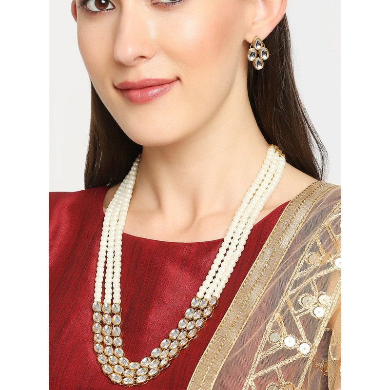 OOMPH Gold-Toned White Kundan Studded & Beaded Jadau Jewellery Set