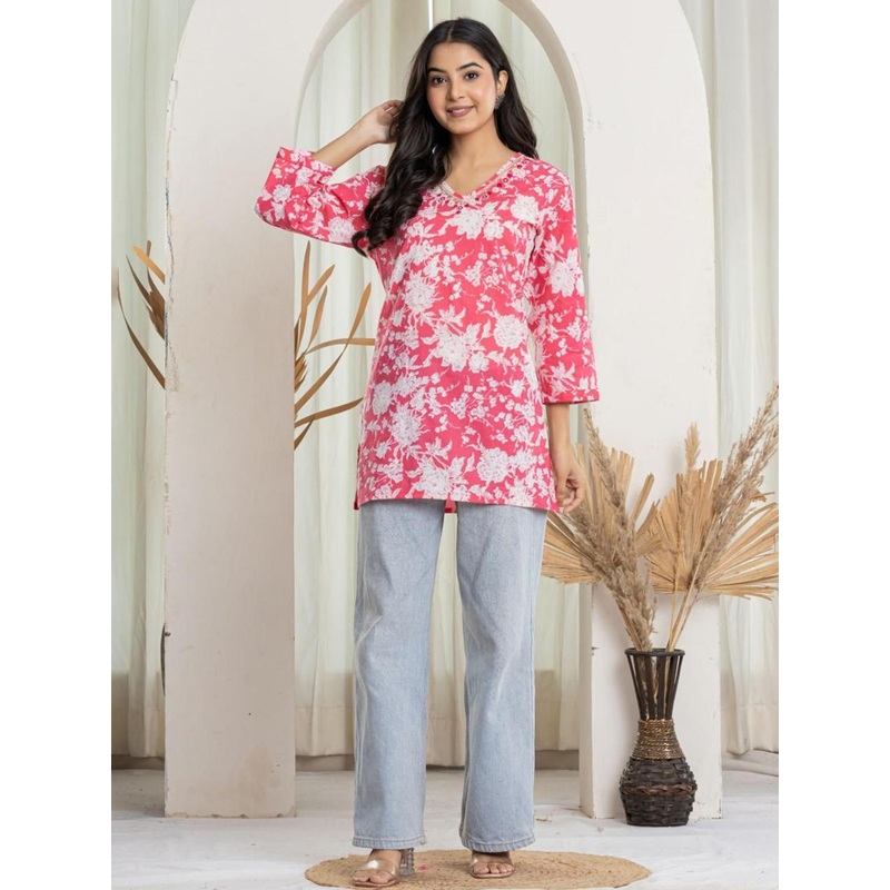 STYLE OF AYANA Floral Printed V-Neck Cotton Straight Kurta