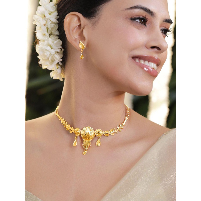 Rubans 18K Gold-Plated Floral Drop Design Choker Necklace Set with Leaf Detailing