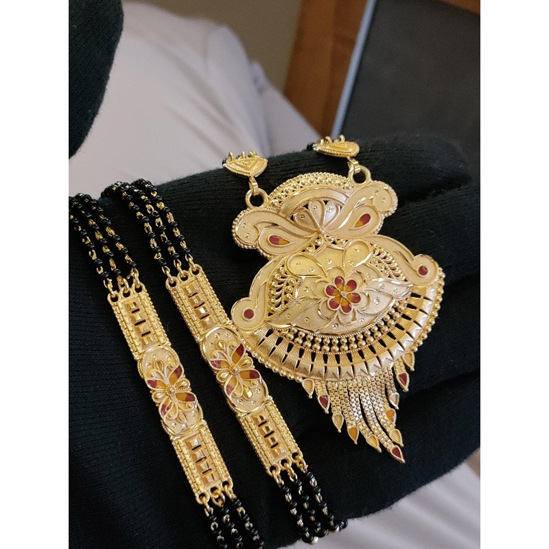 V.K.PAYAL.JEWELLERY Gold-Plated Artificial Stones Studded & Beaded Mangalsutra