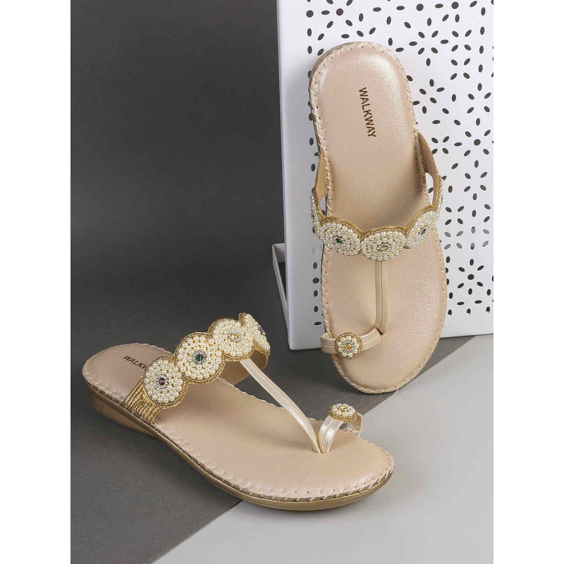 WALKWAY by Metro Women Embellished One Toe Flats