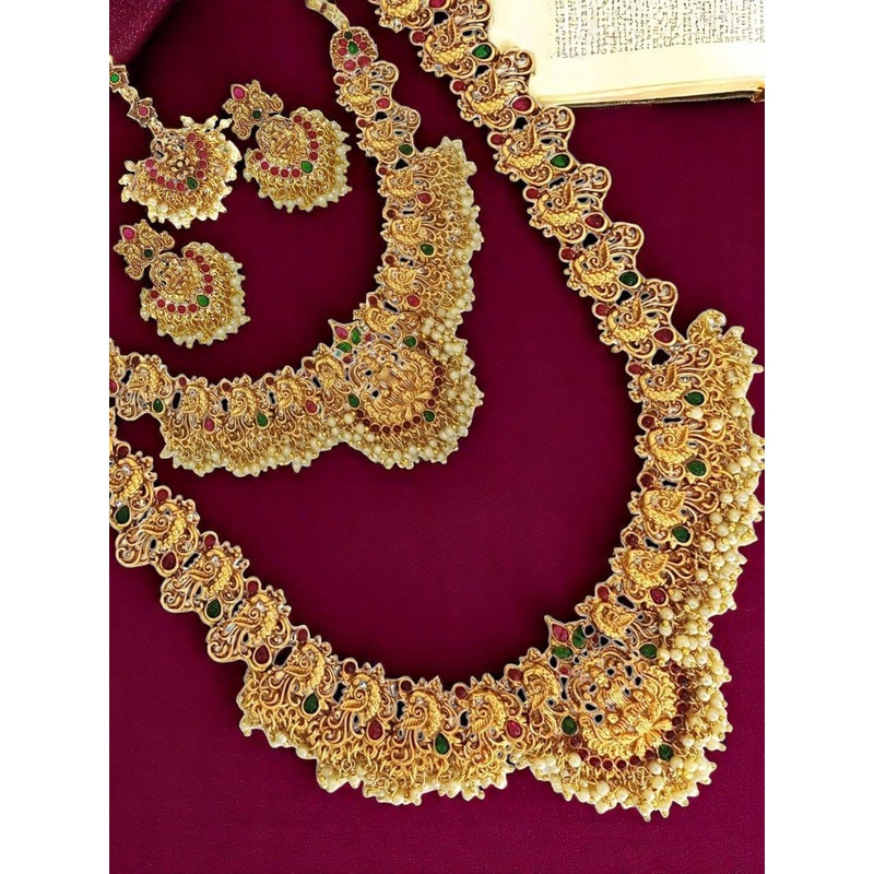 FEMMIBELLA Gold-Plated Stone-Studded & Beaded Jewellery Set